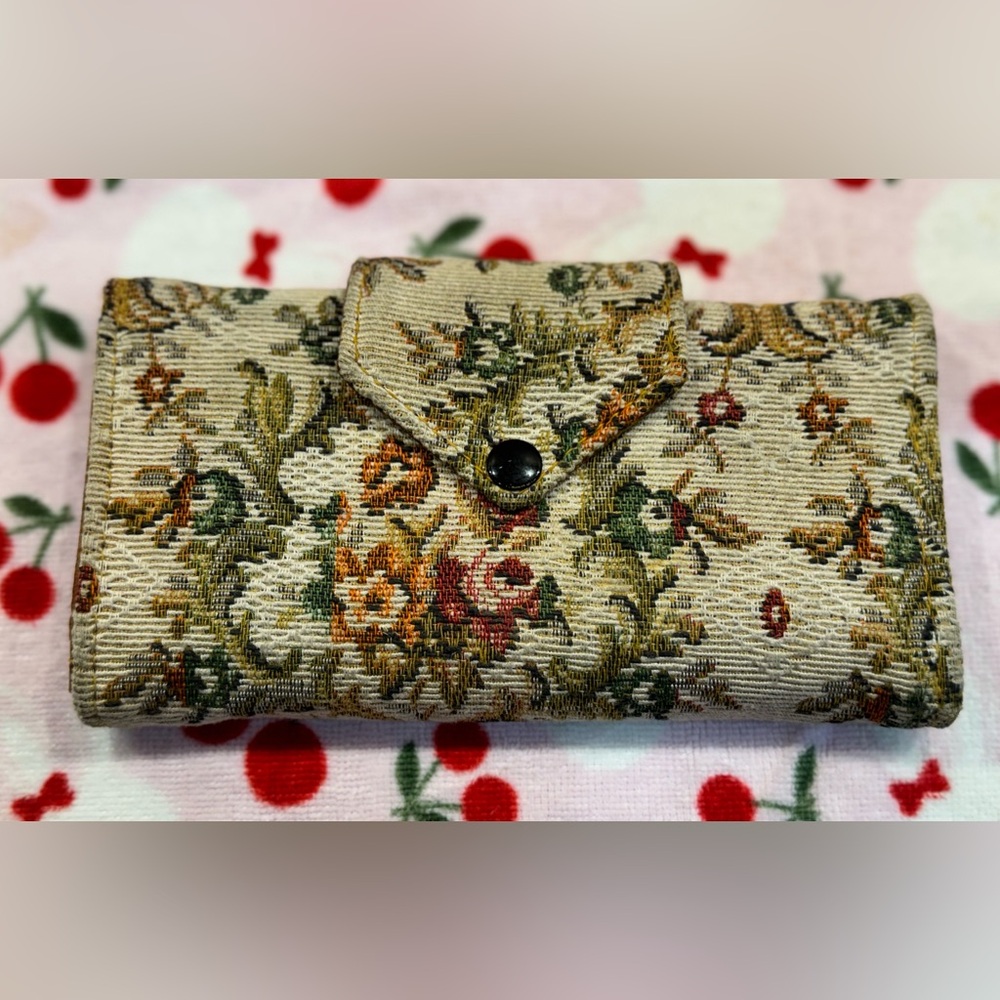 Floral Tapestry Clutch Wallet Carpetbag Needlepoint Tri-fold Cottagecore Granny